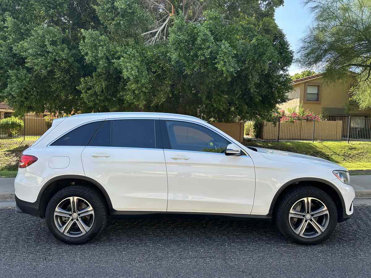 2017 Mercedes-Benz GLC GLC300 - Photo 9