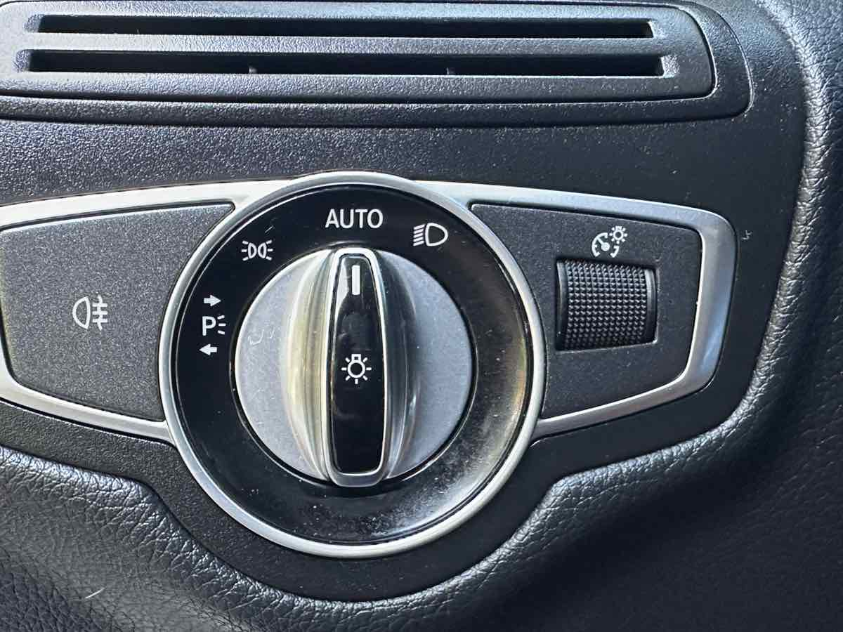 2017 Mercedes-Benz GLC GLC300 - Photo 19