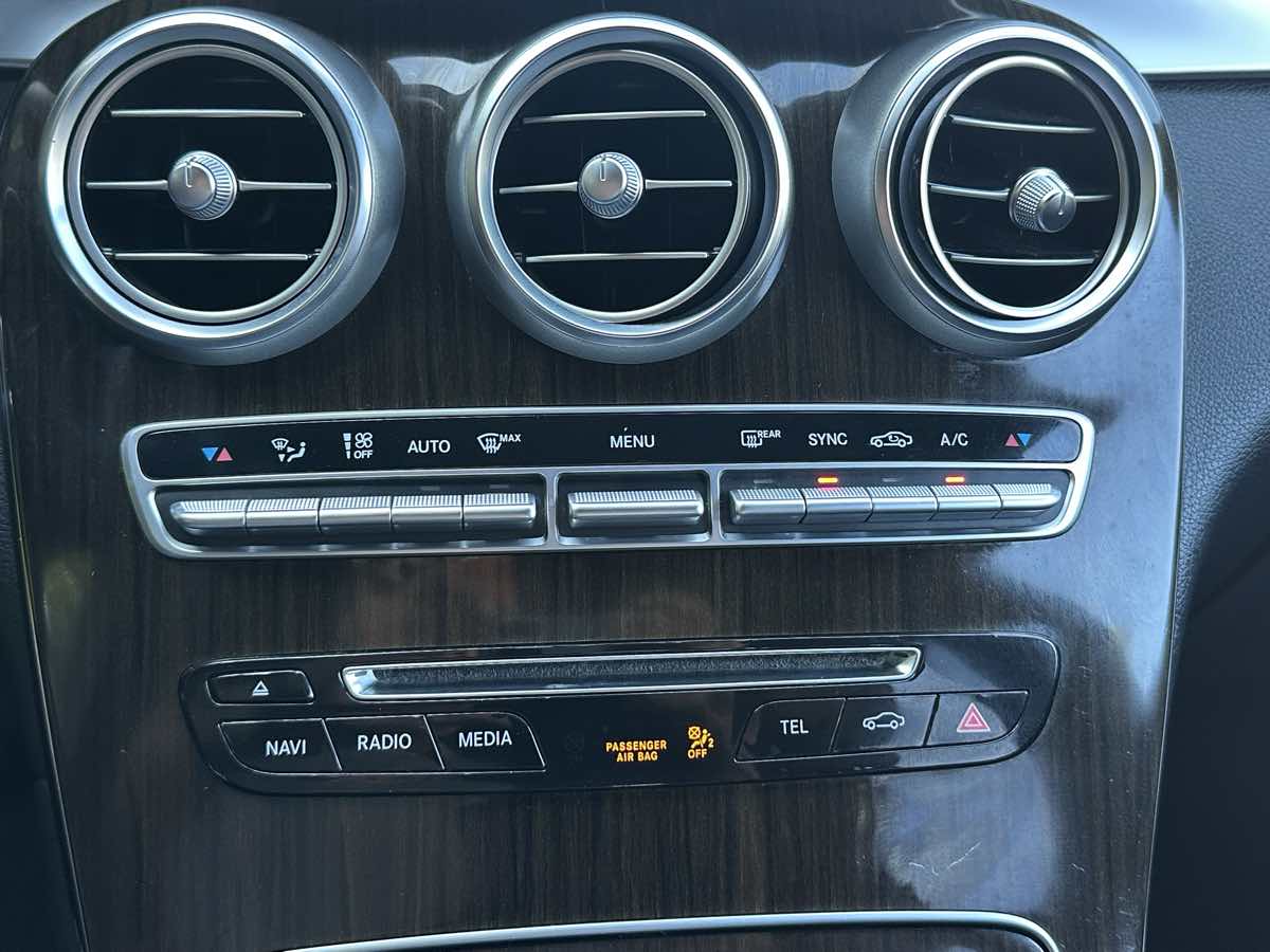 2017 Mercedes-Benz GLC GLC300 - Photo 28