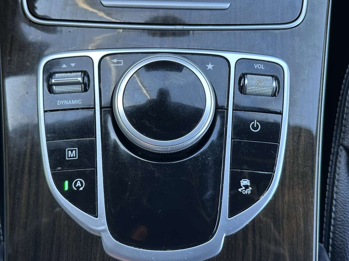 2017 Mercedes-Benz GLC GLC300 - Photo 29