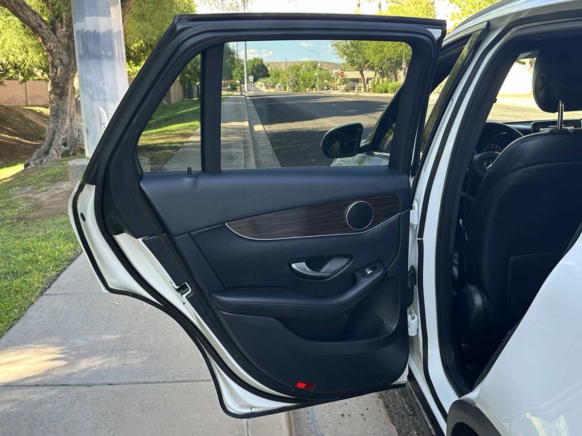 2017 Mercedes-Benz GLC GLC300 - Photo 38