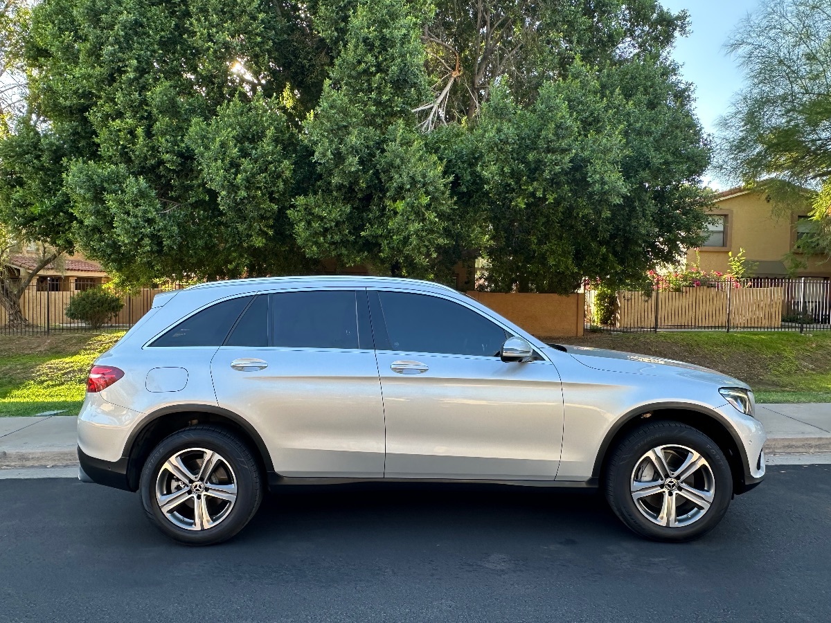 2018 Mercedes Benz GLC 300 4MATIC photo 6