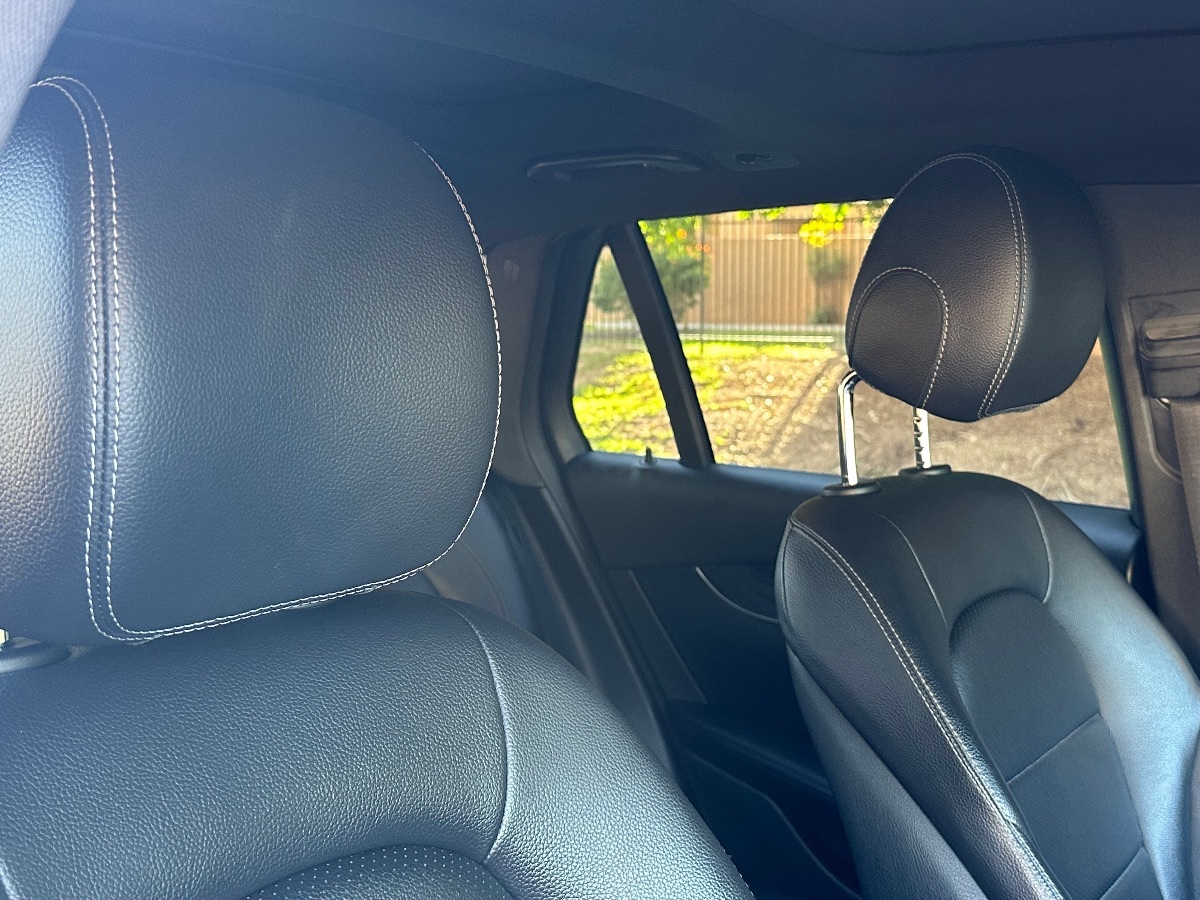 2018 Mercedes Benz GLC 300 4MATIC photo 17