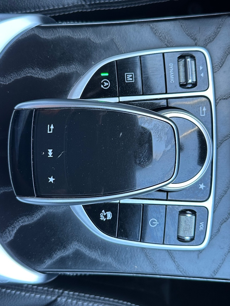 2018 Mercedes Benz GLC 300 4MATIC photo 32