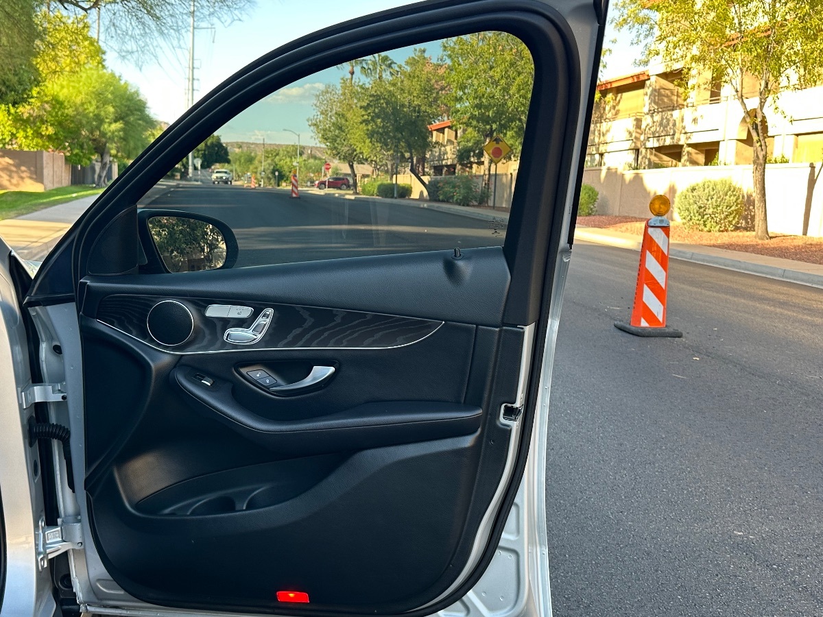 2018 Mercedes Benz GLC 300 4MATIC photo 41
