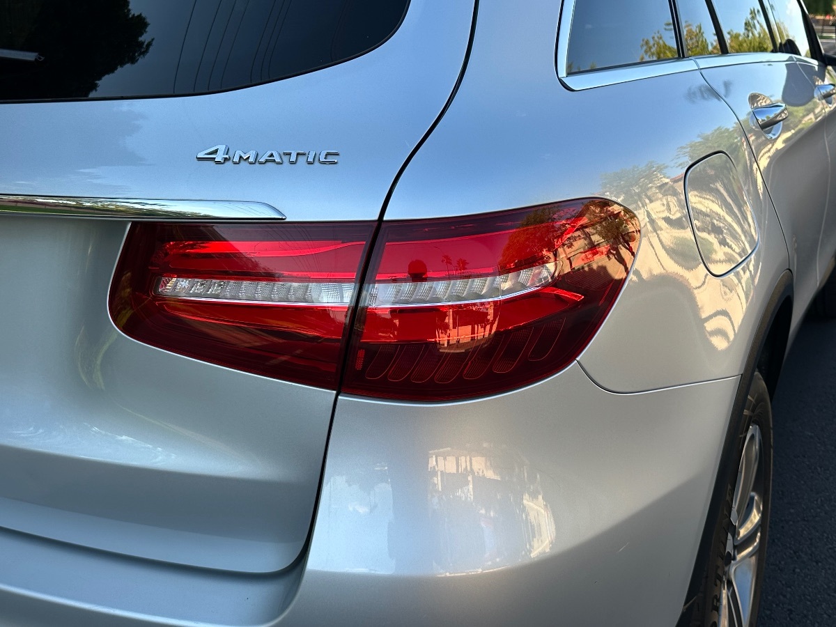 2018 Mercedes Benz GLC 300 4MATIC photo 47