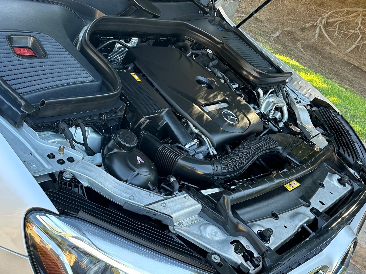 2018 Mercedes Benz GLC 300 4MATIC photo 53