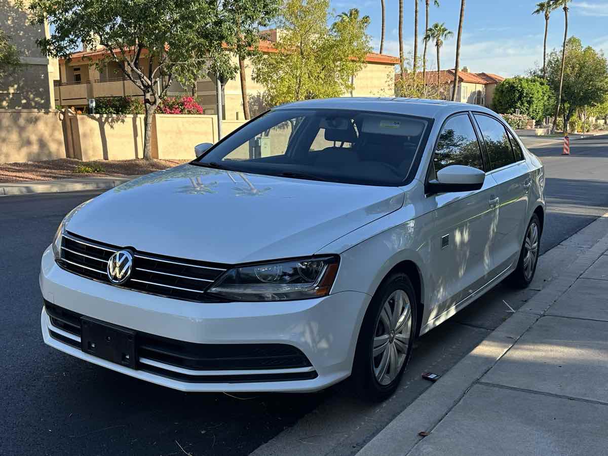 2017 Volkswagen Jetta 1.4T S photo 2