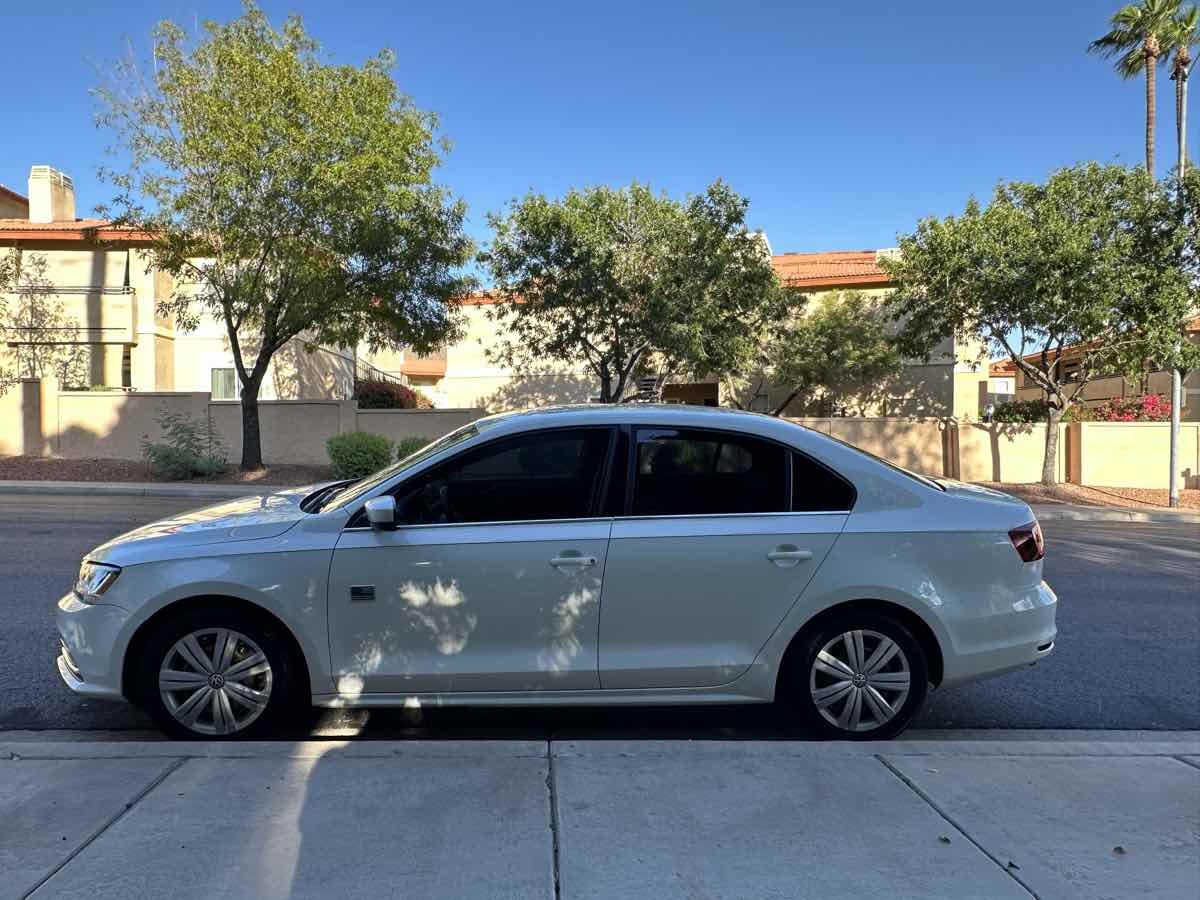 2017 Volkswagen Jetta 1.4T S photo 3