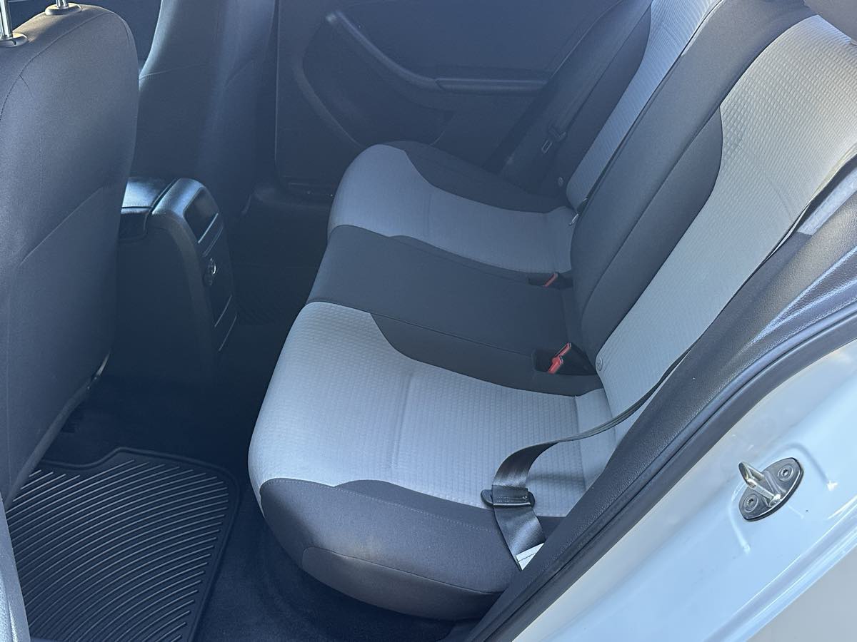 2017 Volkswagen Jetta 1.4T S photo 10