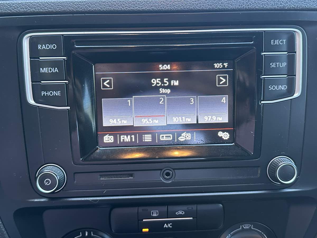 2017 Volkswagen Jetta 1.4T S photo 25
