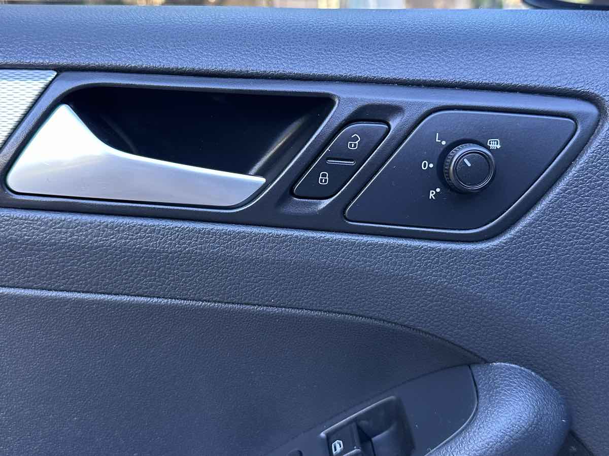 2017 Volkswagen Jetta 1.4T S photo 32