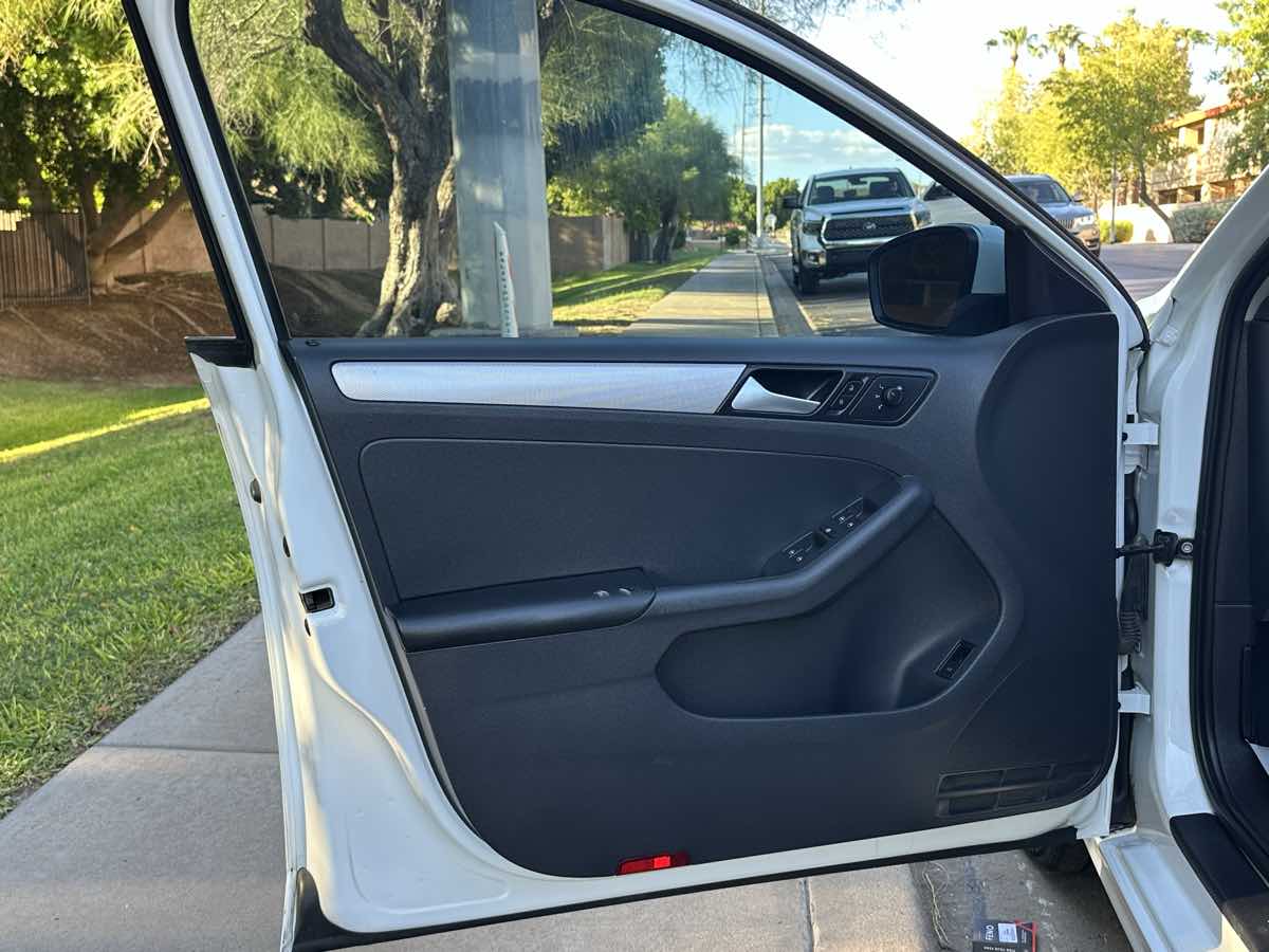 2017 Volkswagen Jetta 1.4T S photo 34