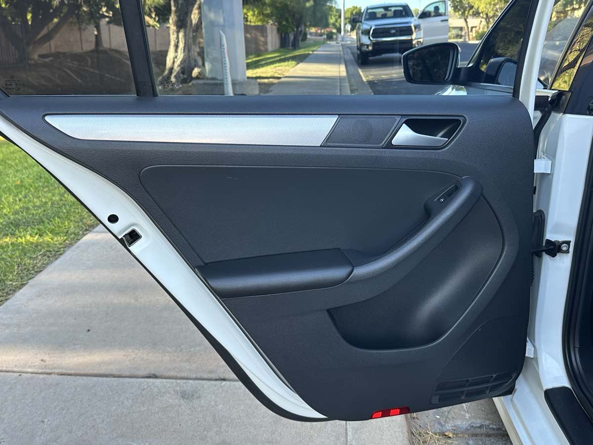 2017 Volkswagen Jetta 1.4T S photo 35