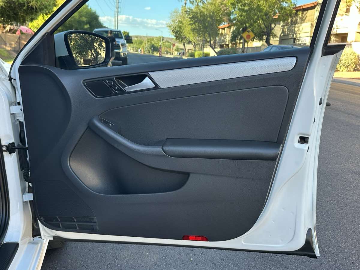 2017 Volkswagen Jetta 1.4T S photo 37