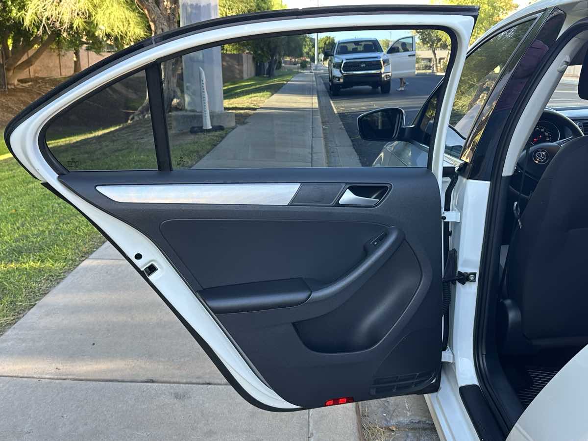 2017 Volkswagen Jetta 1.4T S photo 38