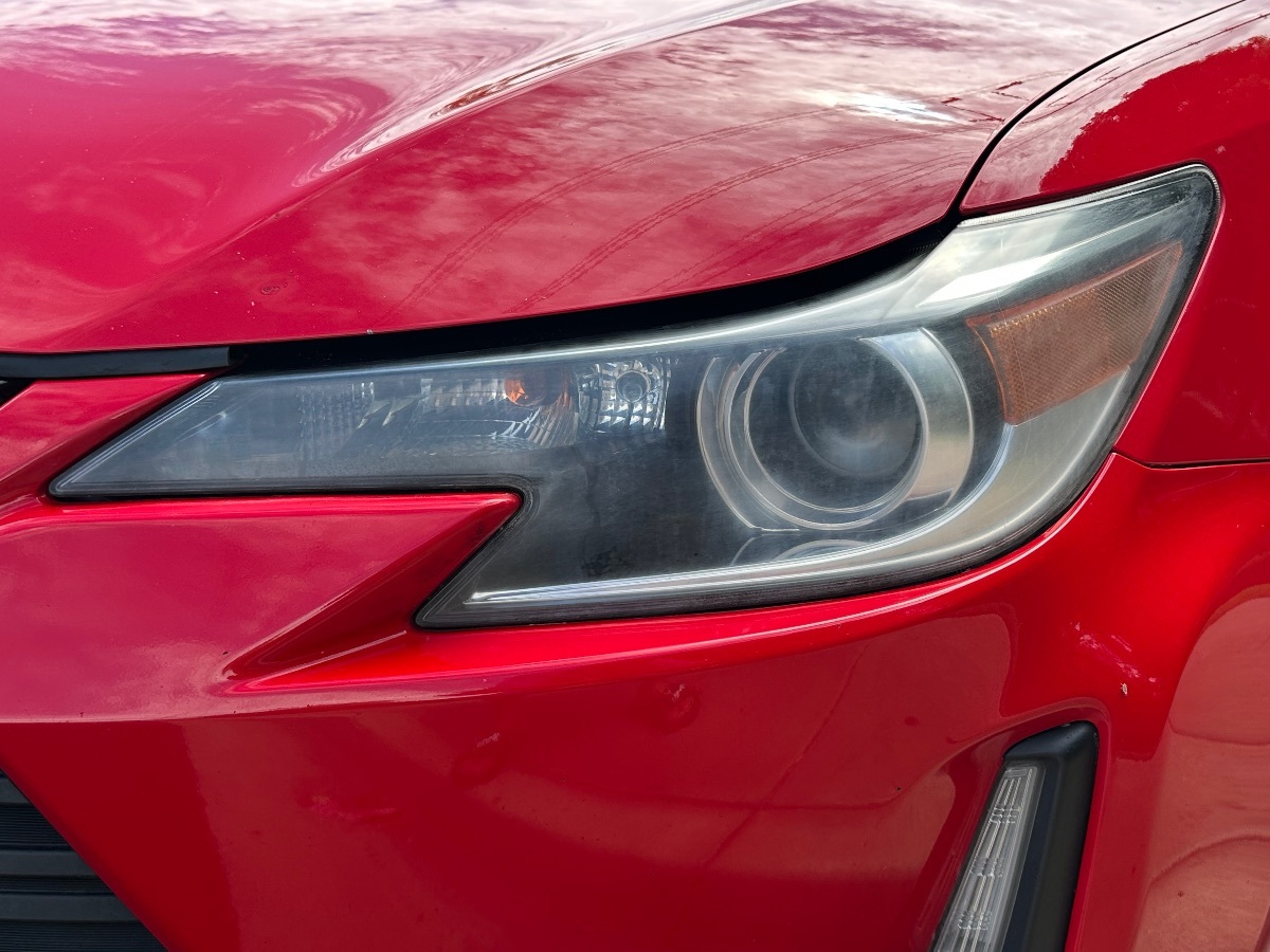 2014 Scion tC photo 34