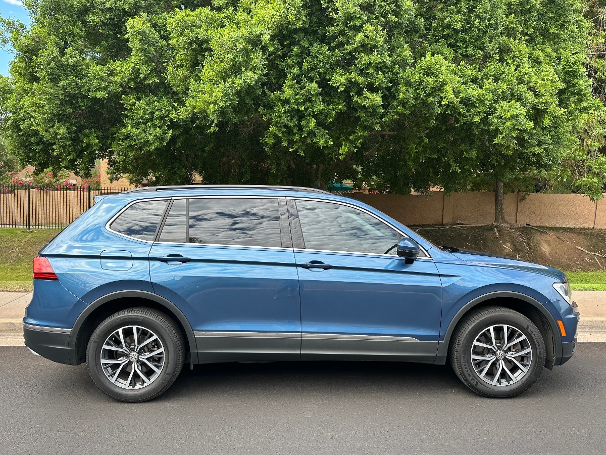 2020 Volkswagen Tiguan SE photo 9