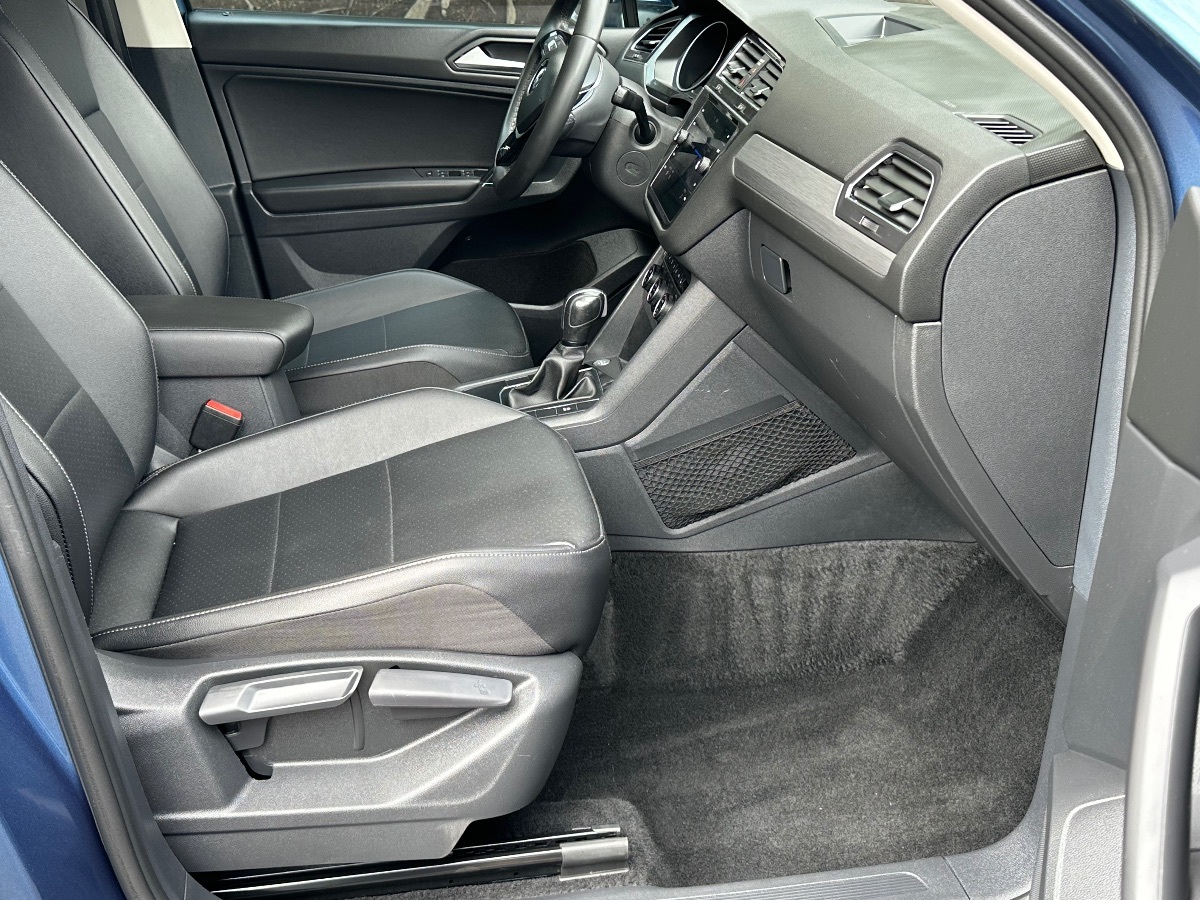 2020 Volkswagen Tiguan SE photo 17