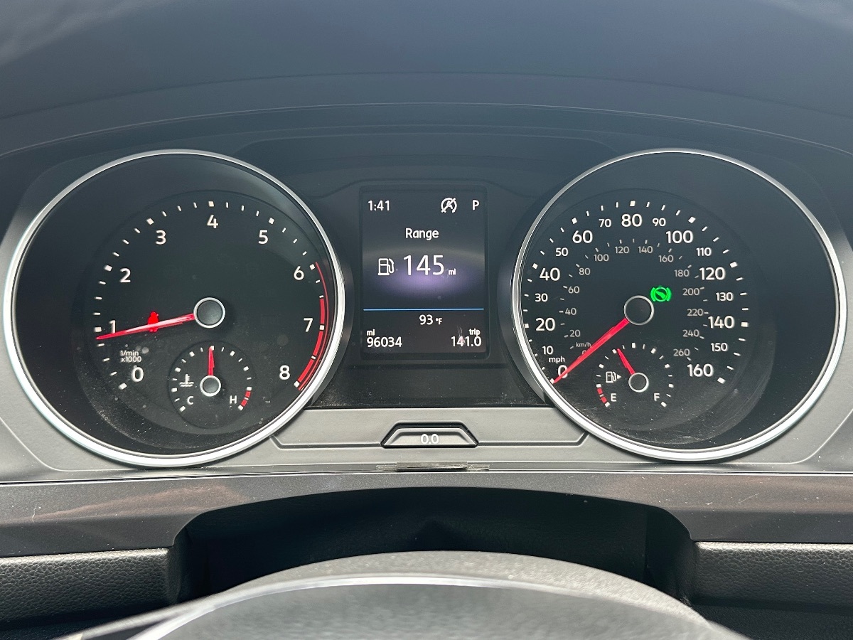 2020 Volkswagen Tiguan SE photo 29