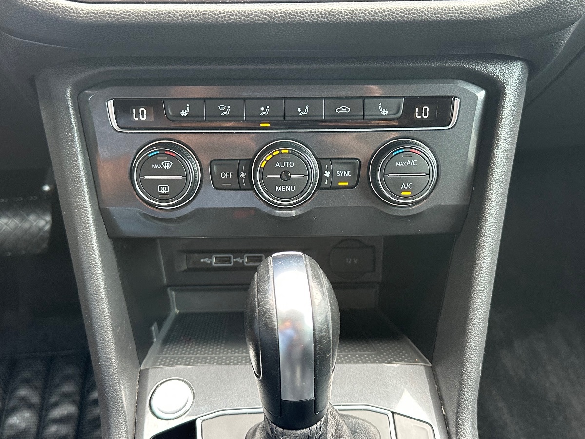 2020 Volkswagen Tiguan SE photo 31