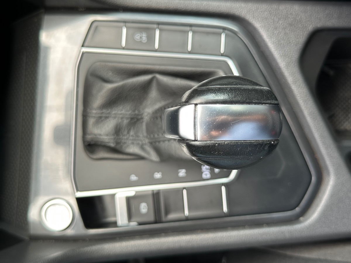 2020 Volkswagen Tiguan SE photo 32