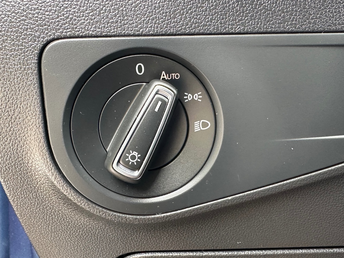 2020 Volkswagen Tiguan SE photo 37