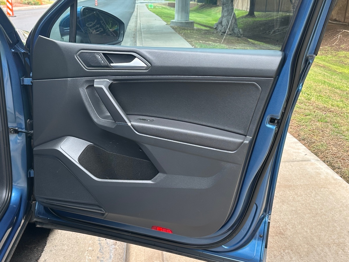 2020 Volkswagen Tiguan SE photo 43