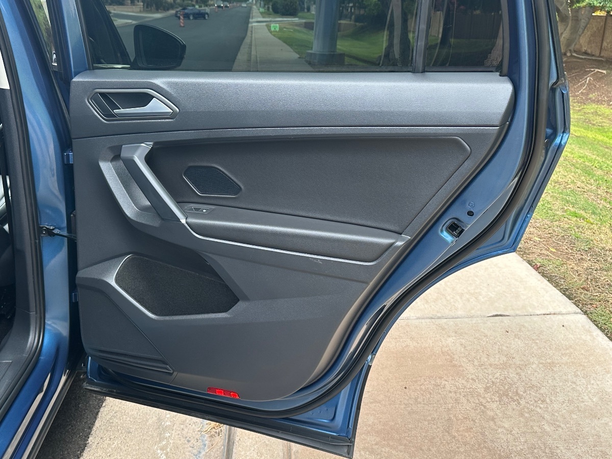 2020 Volkswagen Tiguan SE photo 44