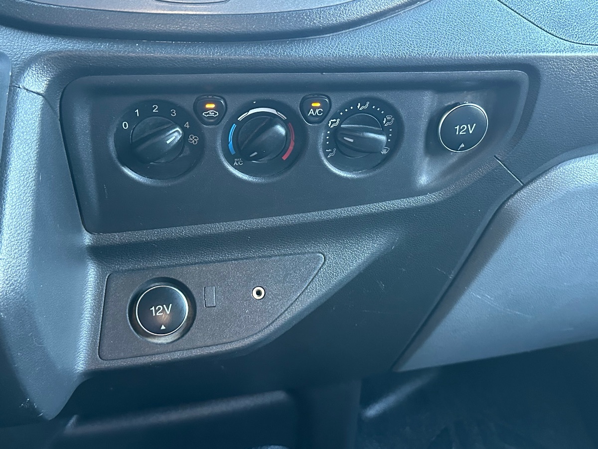 2019 Ford Transit Van photo 20