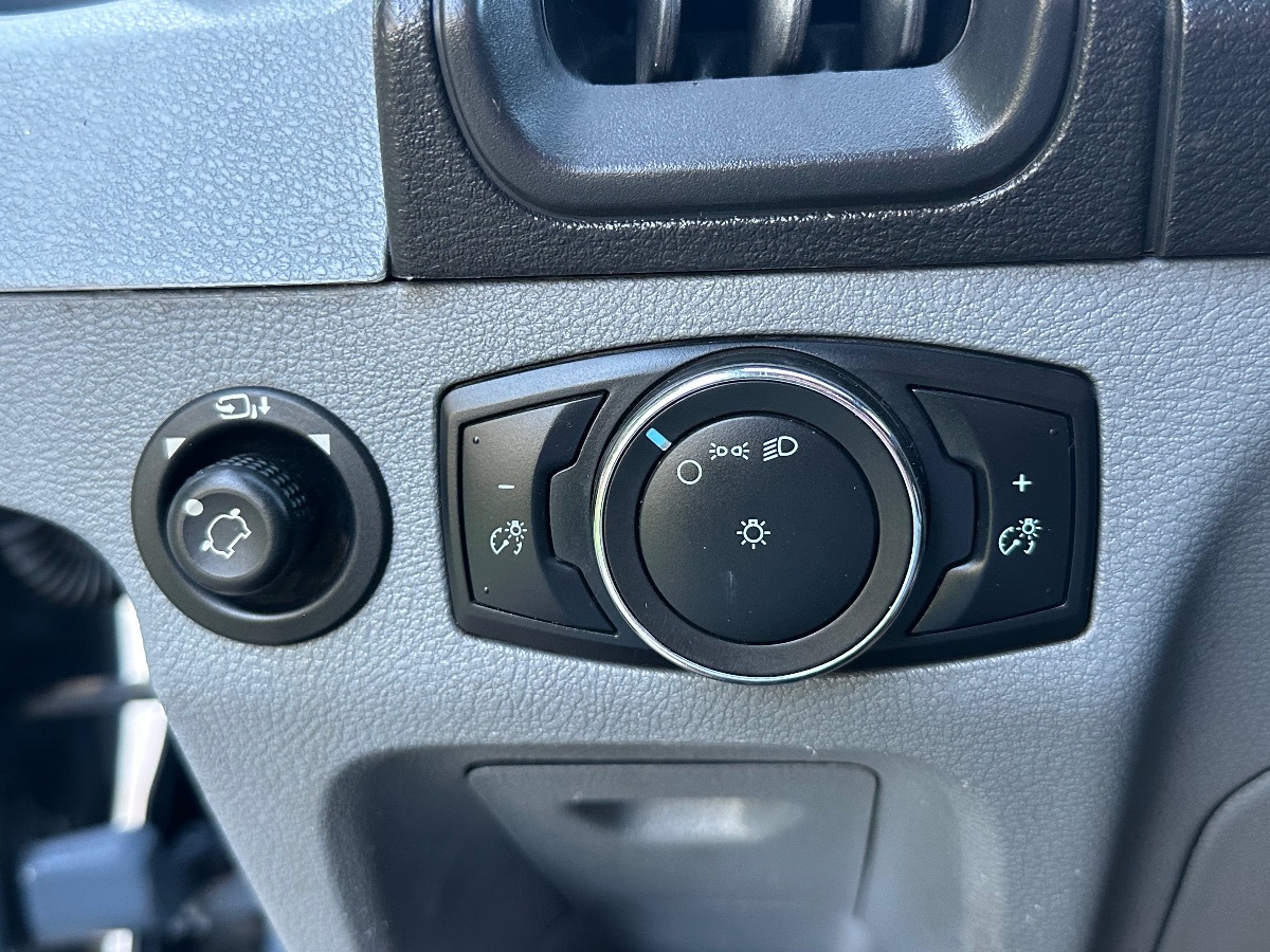 2019 Ford Transit Van photo 21