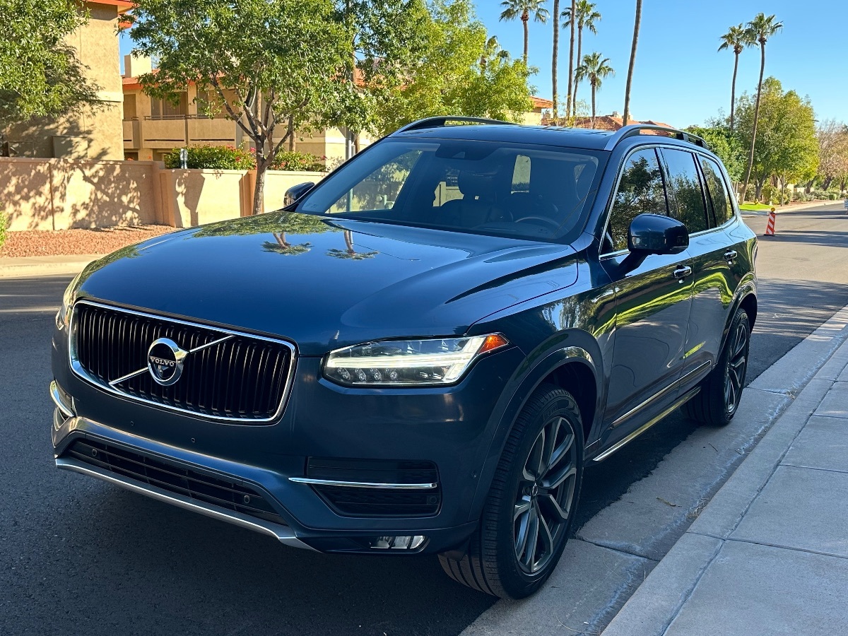 2018 Volvo XC90 Momentum photo 4