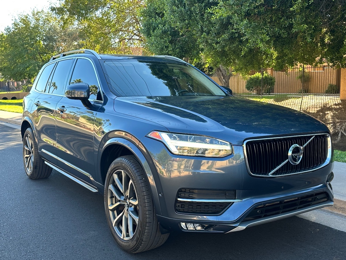 2018 Volvo XC90 Momentum photo 2