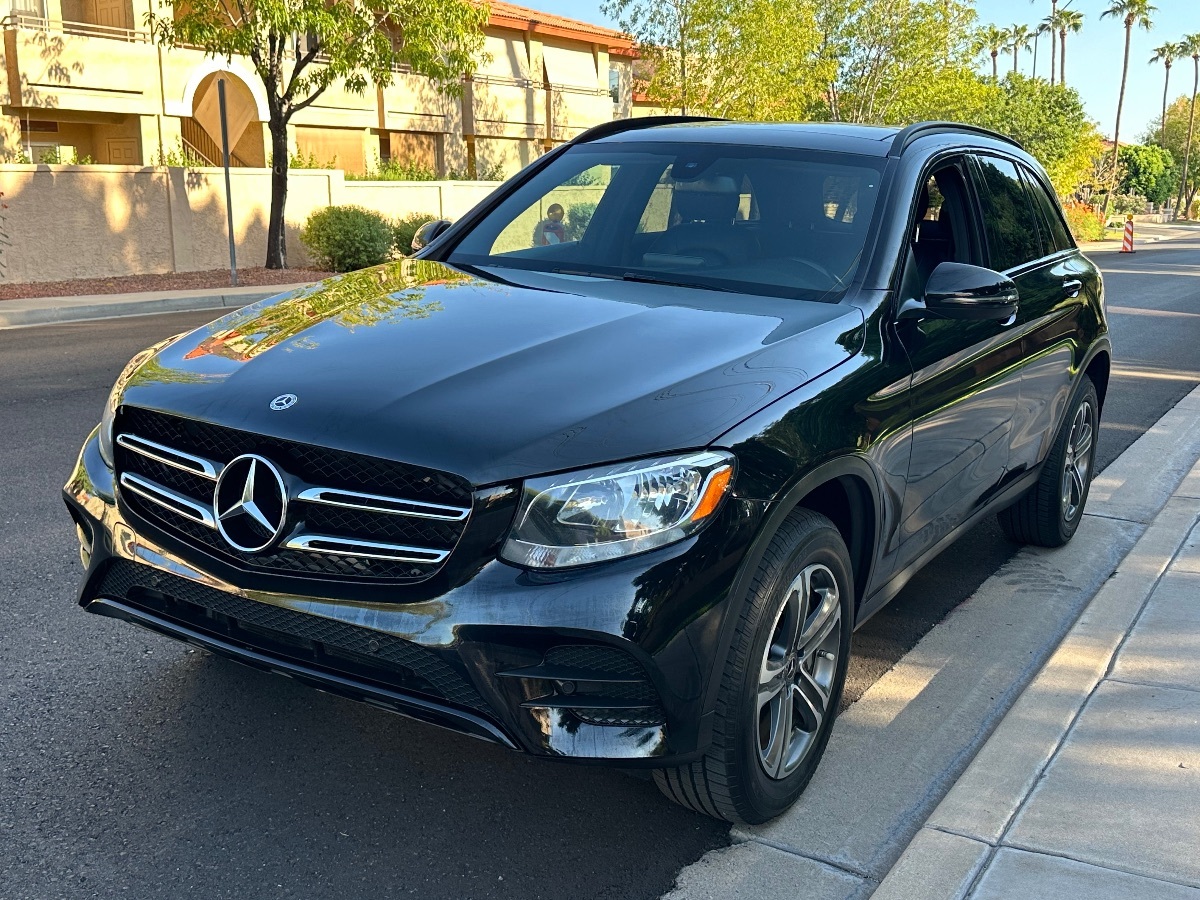 2018 Mercedes Benz GLC 300 photo 4