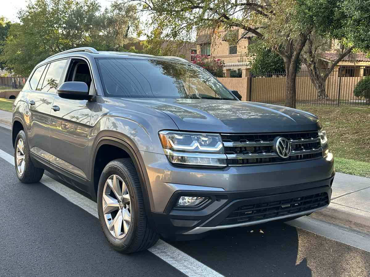 2019 Volkswagen Atlas V6 SE photo 2