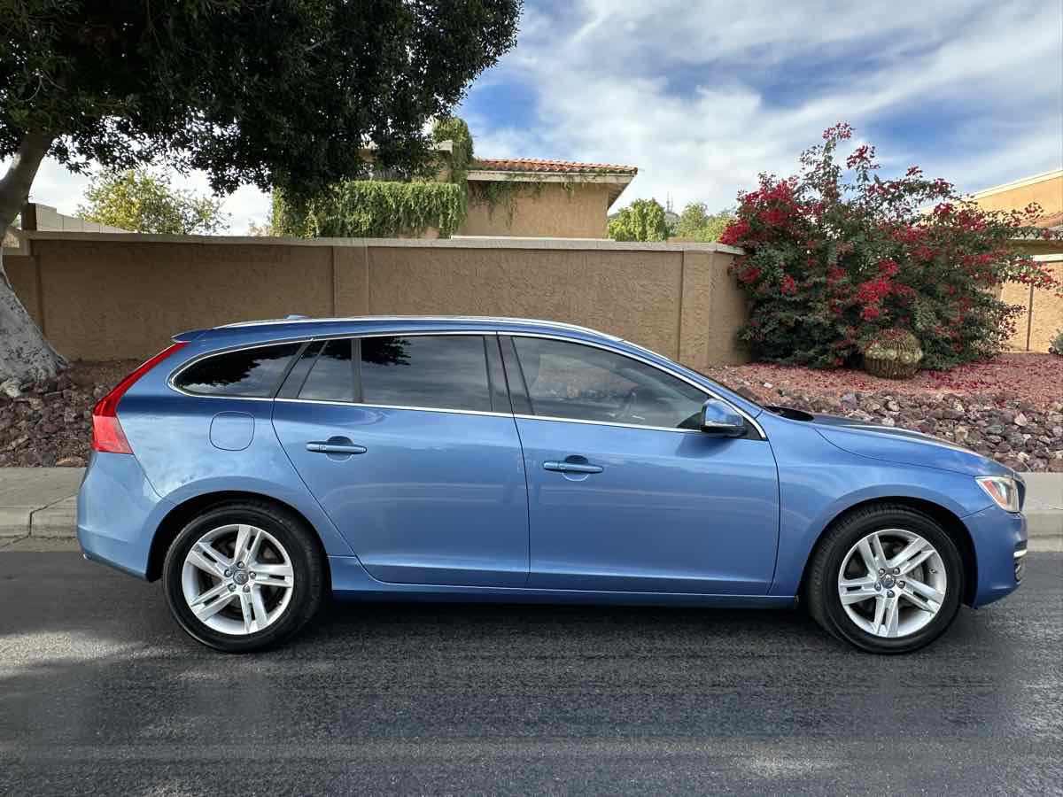 2015 Volvo V60 Premier Plus - Photo 8