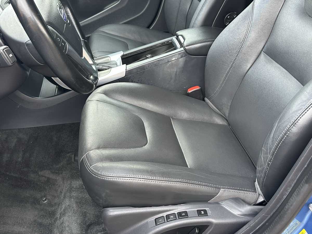 2015 Volvo V60 Premier Plus - Photo 13