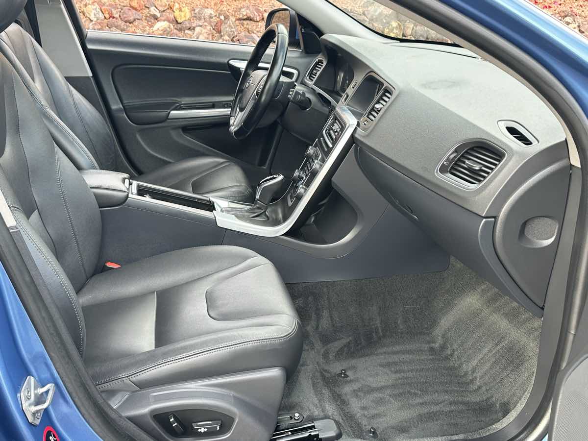 2015 Volvo V60 Premier Plus - Photo 21