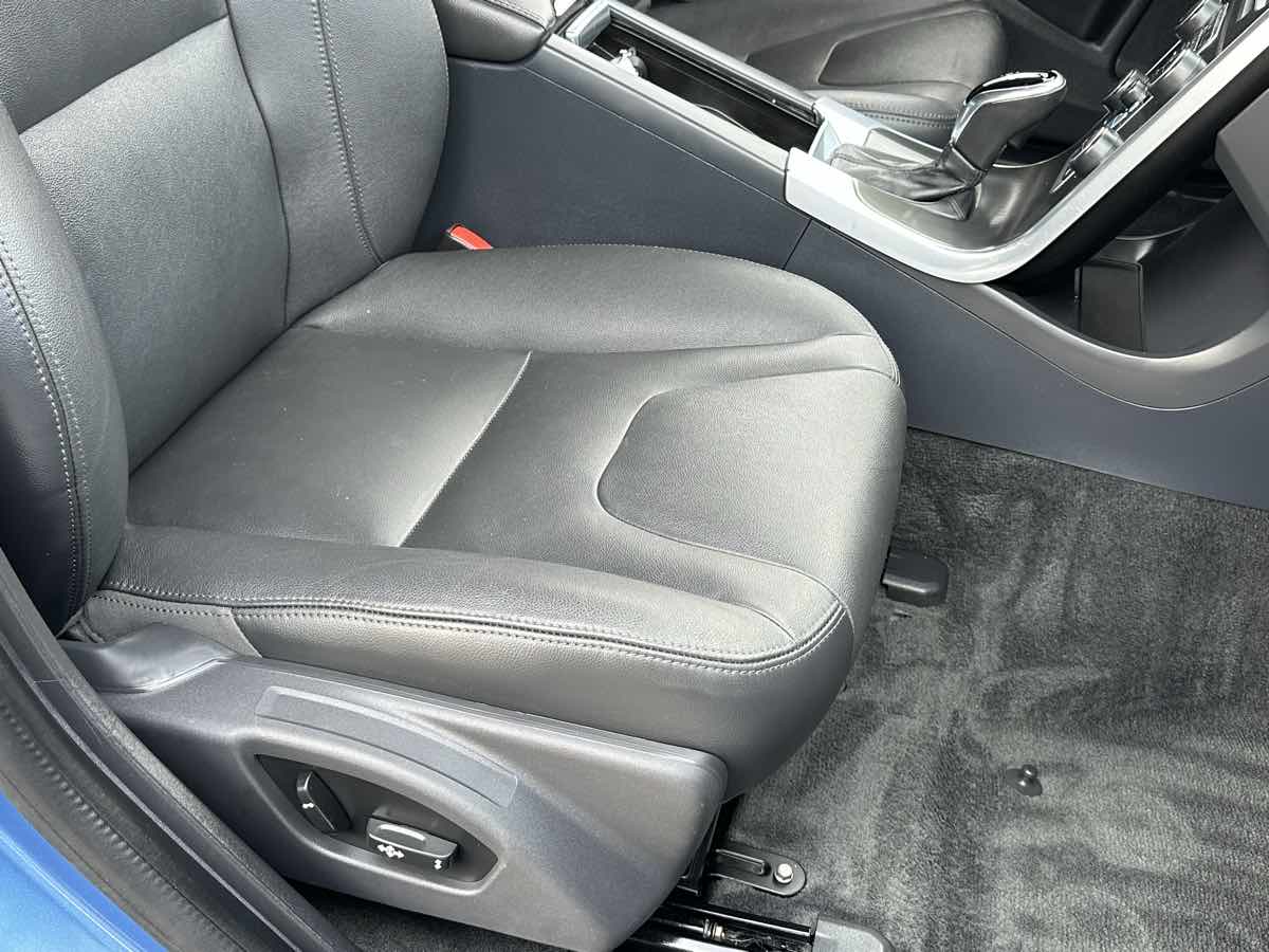 2015 Volvo V60 Premier Plus - Photo 24