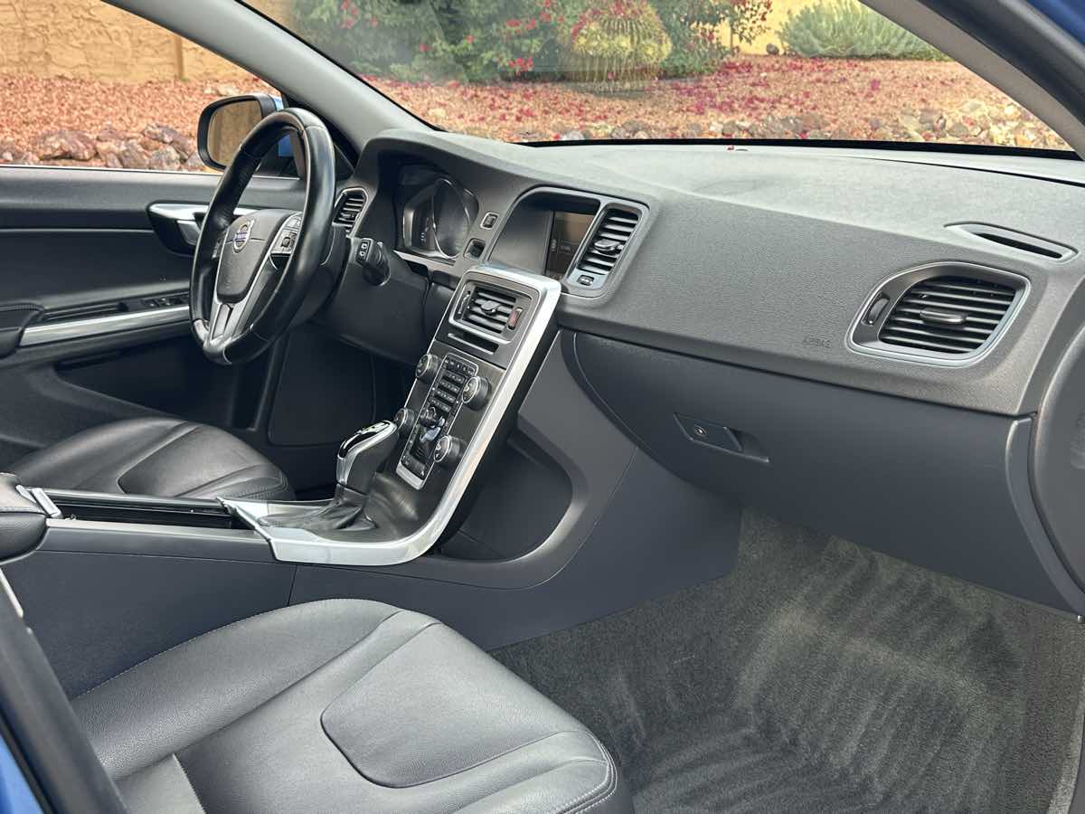 2015 Volvo V60 Premier Plus - Photo 25