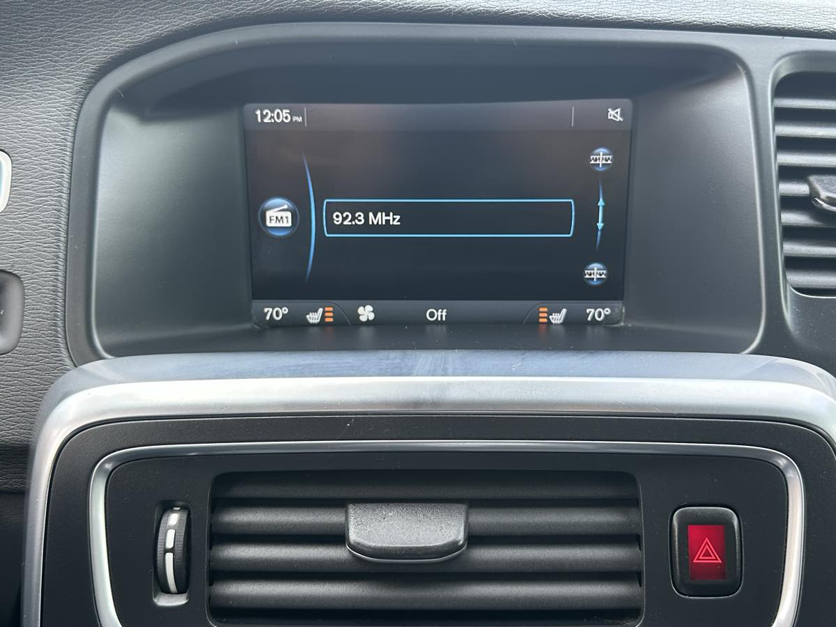 2015 Volvo V60 Premier Plus - Photo 32