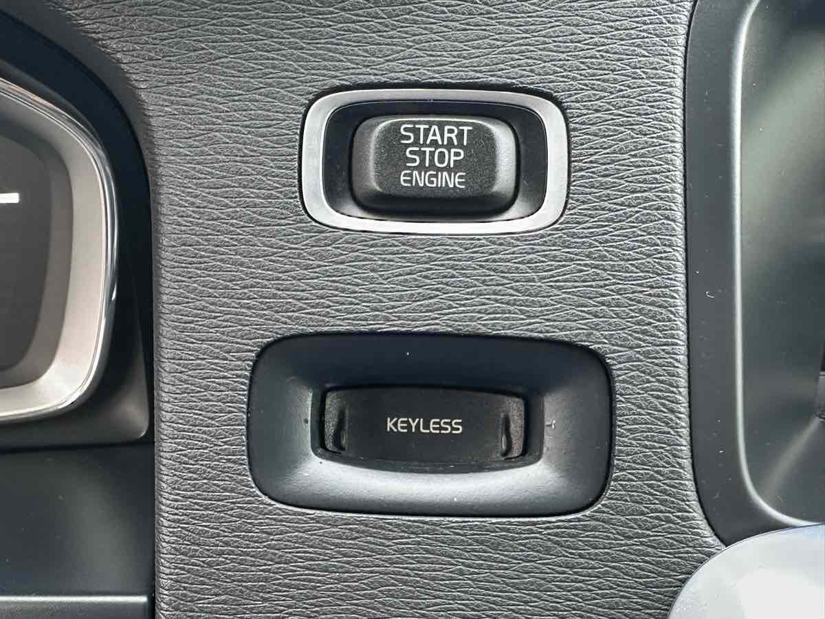 2015 Volvo V60 Premier Plus - Photo 36