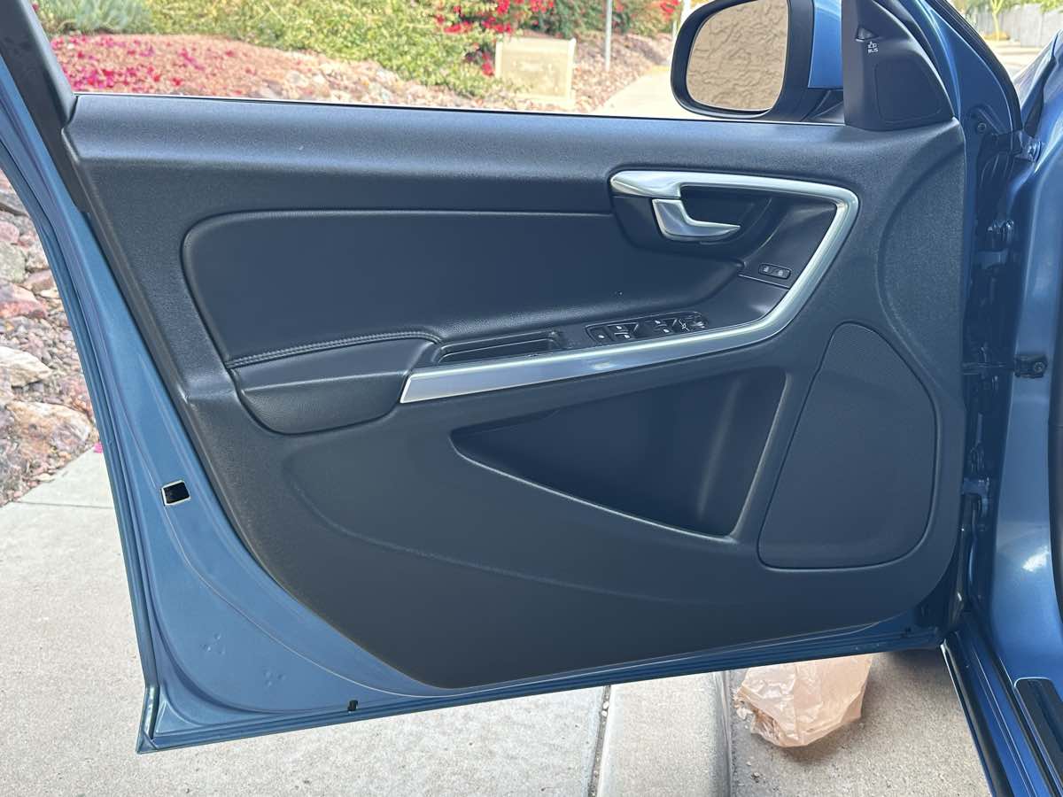 2015 Volvo V60 Premier Plus - Photo 42