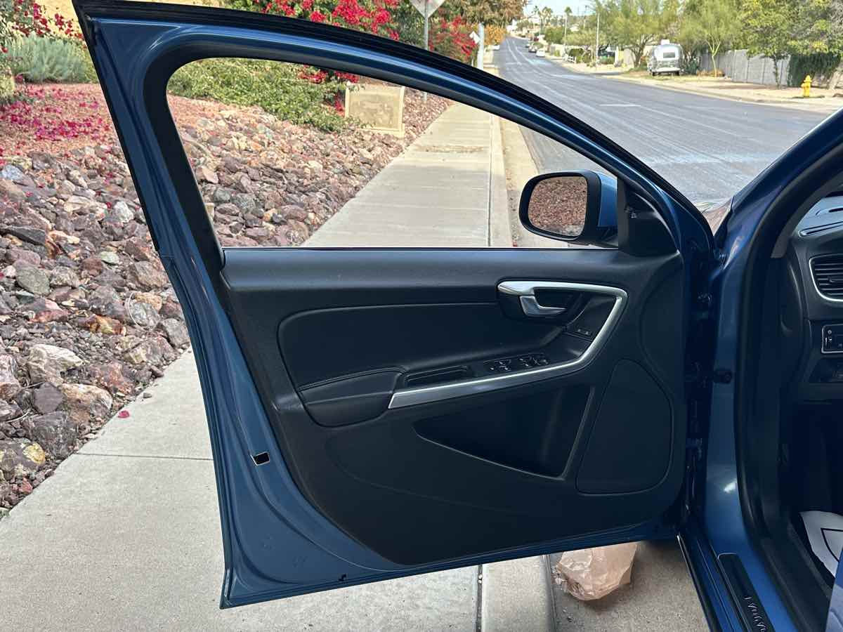 2015 Volvo V60 Premier Plus - Photo 43