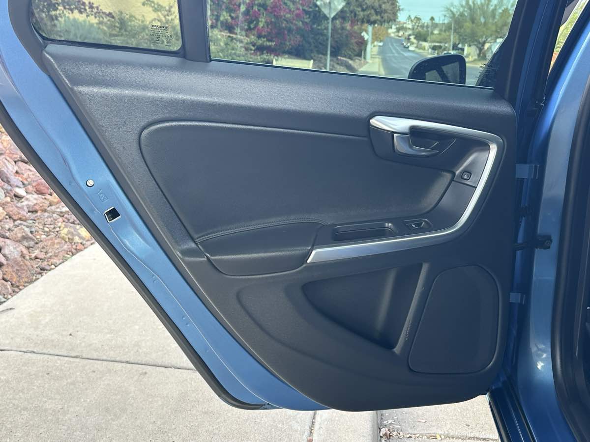 2015 Volvo V60 Premier Plus - Photo 46