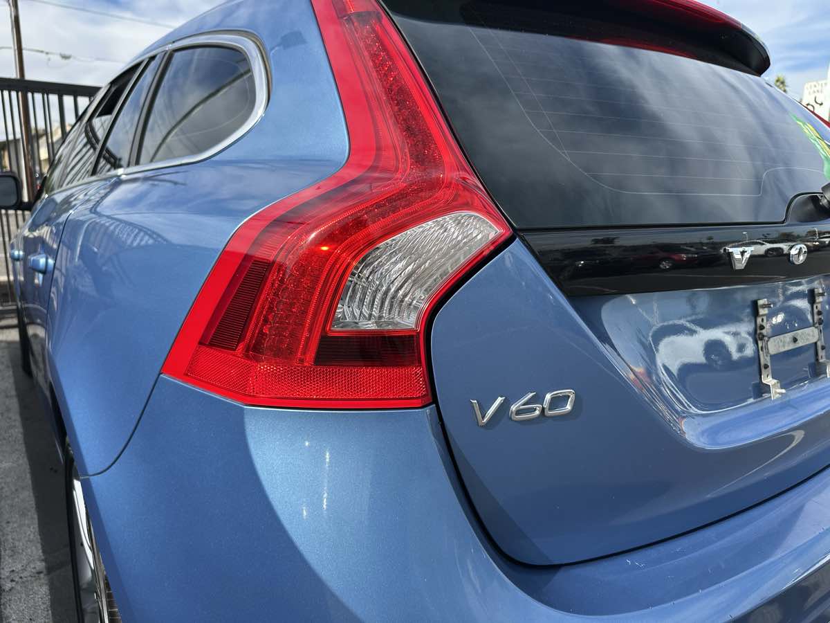 2015 Volvo V60 Premier Plus - Photo 57