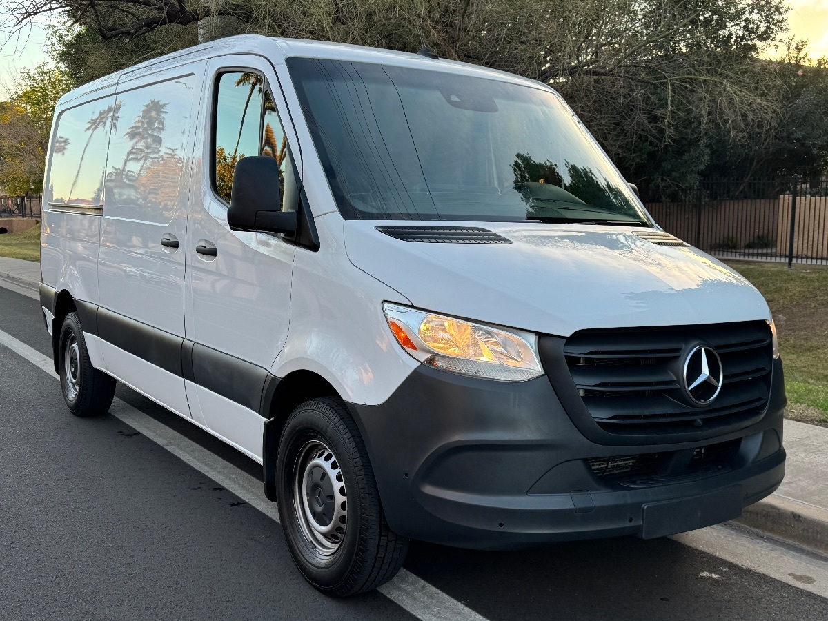 2022 Mercedes-Benz Sprinter Cargo Van Base - Photo 2