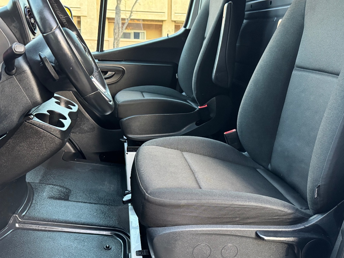2022 Mercedes-Benz Sprinter Cargo Van Base - Photo 10