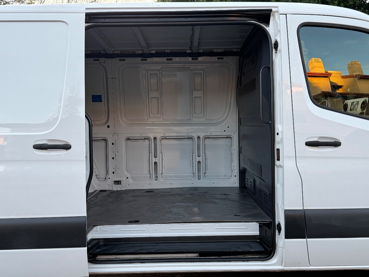 2022 Mercedes-Benz Sprinter Cargo Van Base - Photo 19