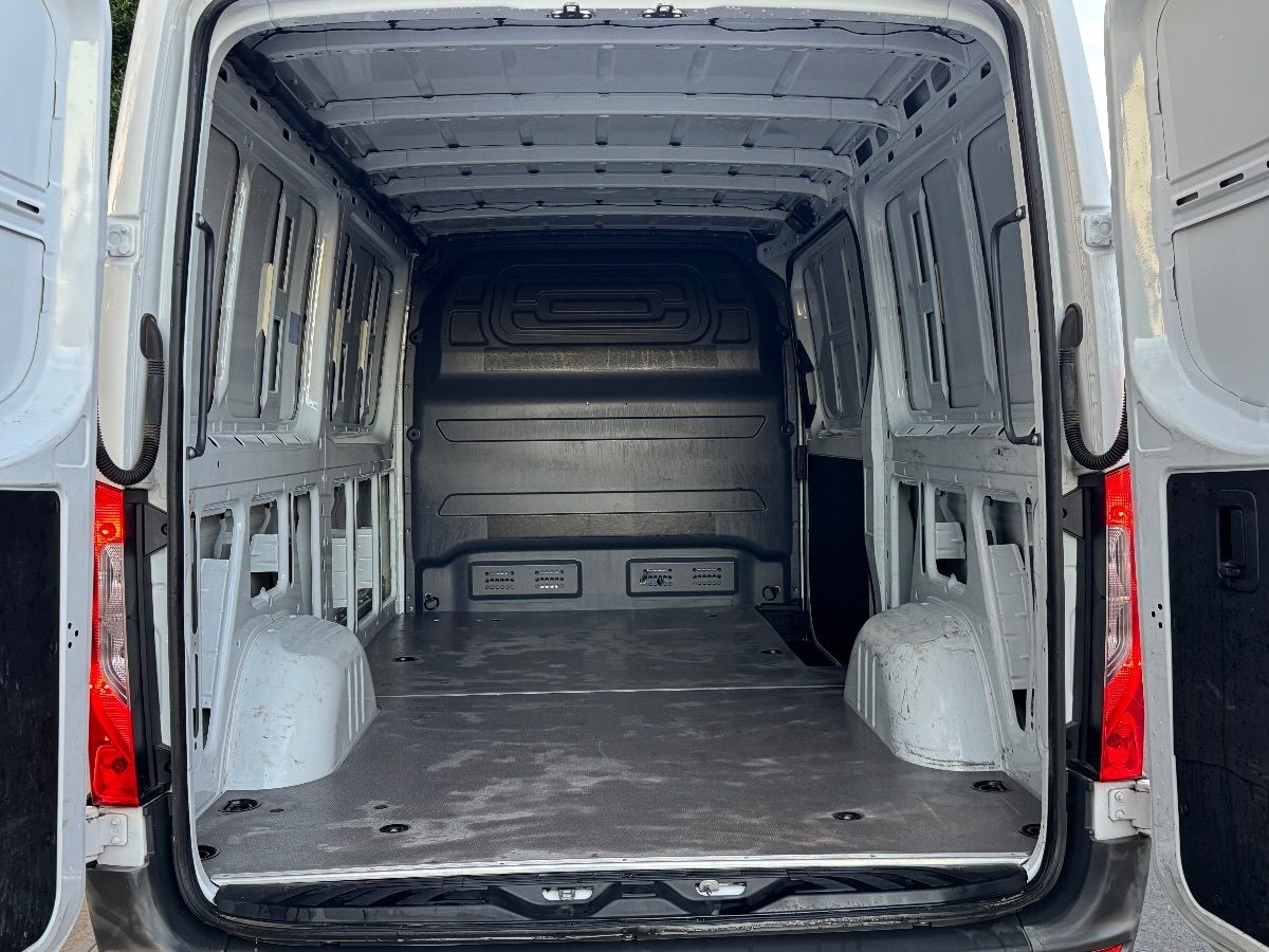 2022 Mercedes-Benz Sprinter Cargo Van Base - Photo 21